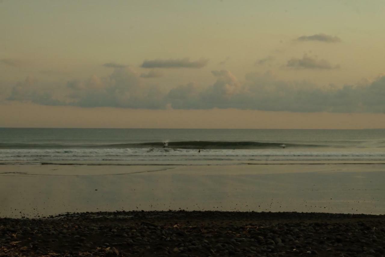The Nyamo Surf & Stay プルカン エクステリア 写真